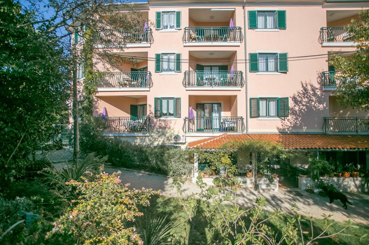 Villa Mareonda - Apartments Sussurro Rovinj Zewnętrze zdjęcie